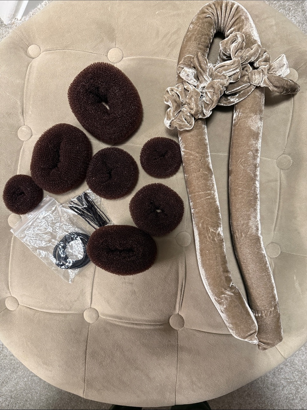 Kitsch heartless curling and off brand bun set. Never used.